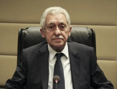 Φ. Κουβέλης: «Η κυβέρνηση δεν επιλέγει να στείλει στη φτώχεια τους κληρικούς»